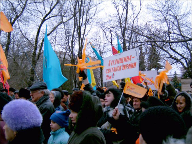 20041205_34_yushenko_meeting_disp740